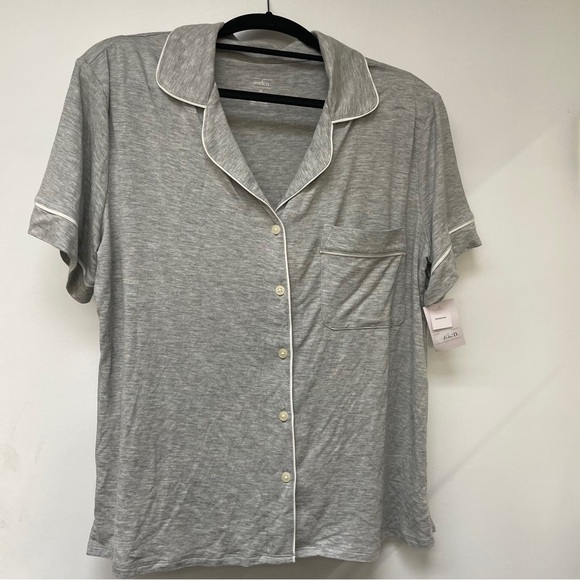 NEW Auden Cloud Knit Short Sleeve Notch Collar Top - Picture 1 of 2